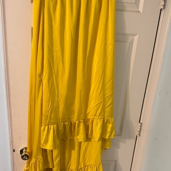 Yellow Ruffled Women's Skirt - Picture 1 of 2